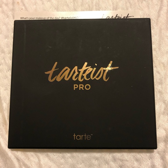 Beauty Essential! Tarte “The Tarteist” Pro Palette - Picture 2 of 10